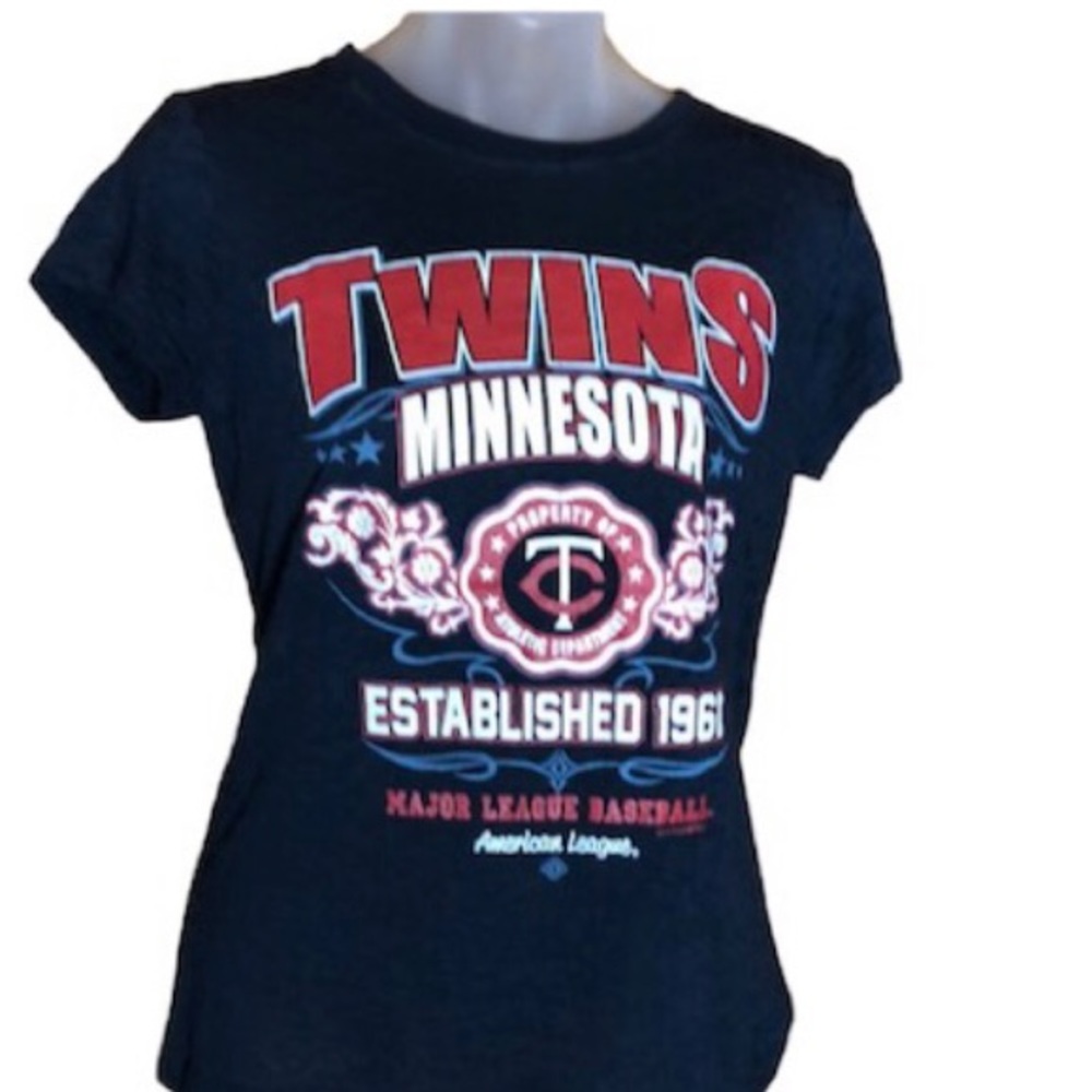Minnesota Twins  T. Shirt baseball top size small